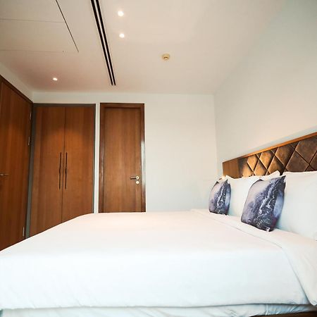 The World Surat Hotel ภายนอก รูปภาพ