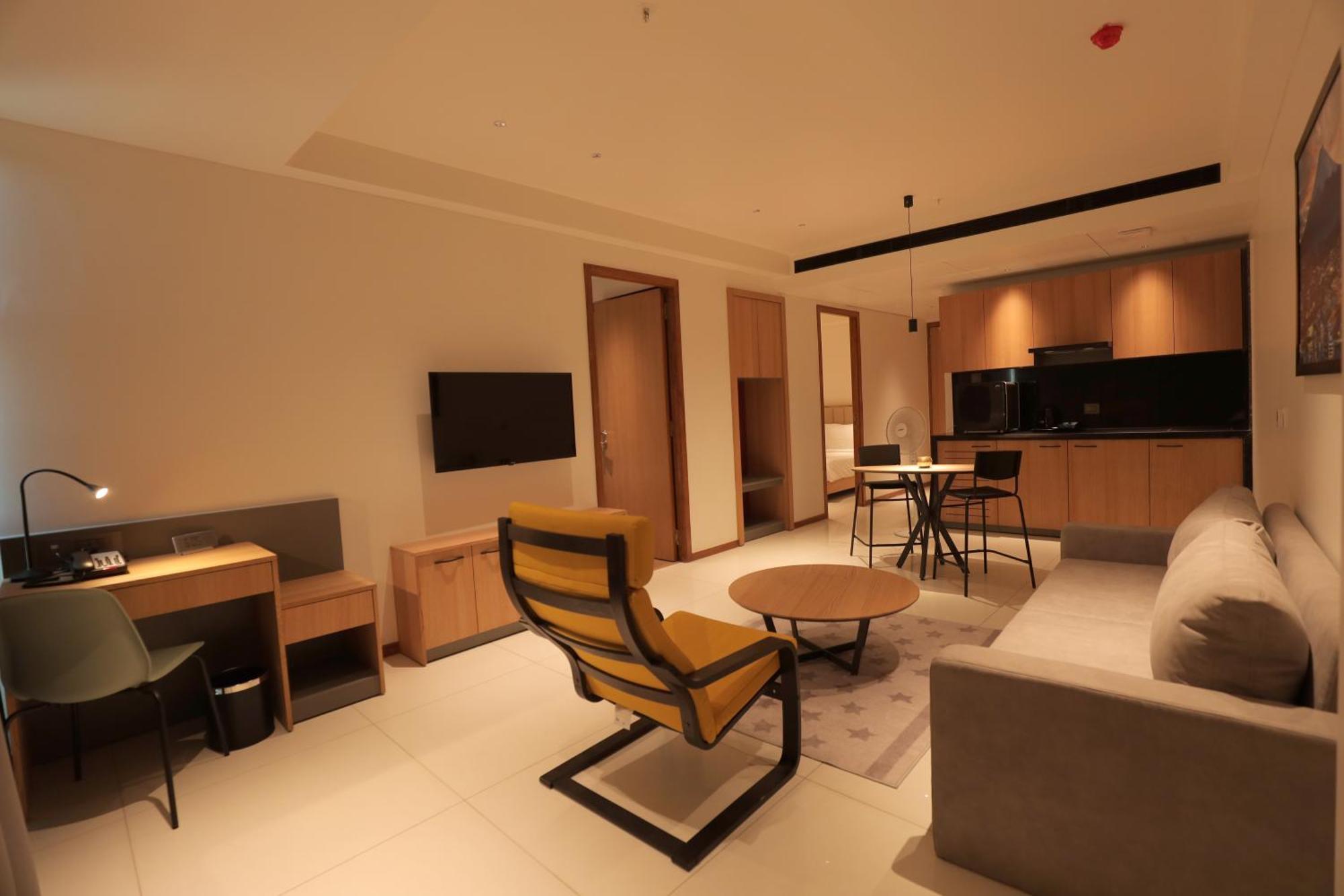 The World Surat Hotel ภายนอก รูปภาพ
