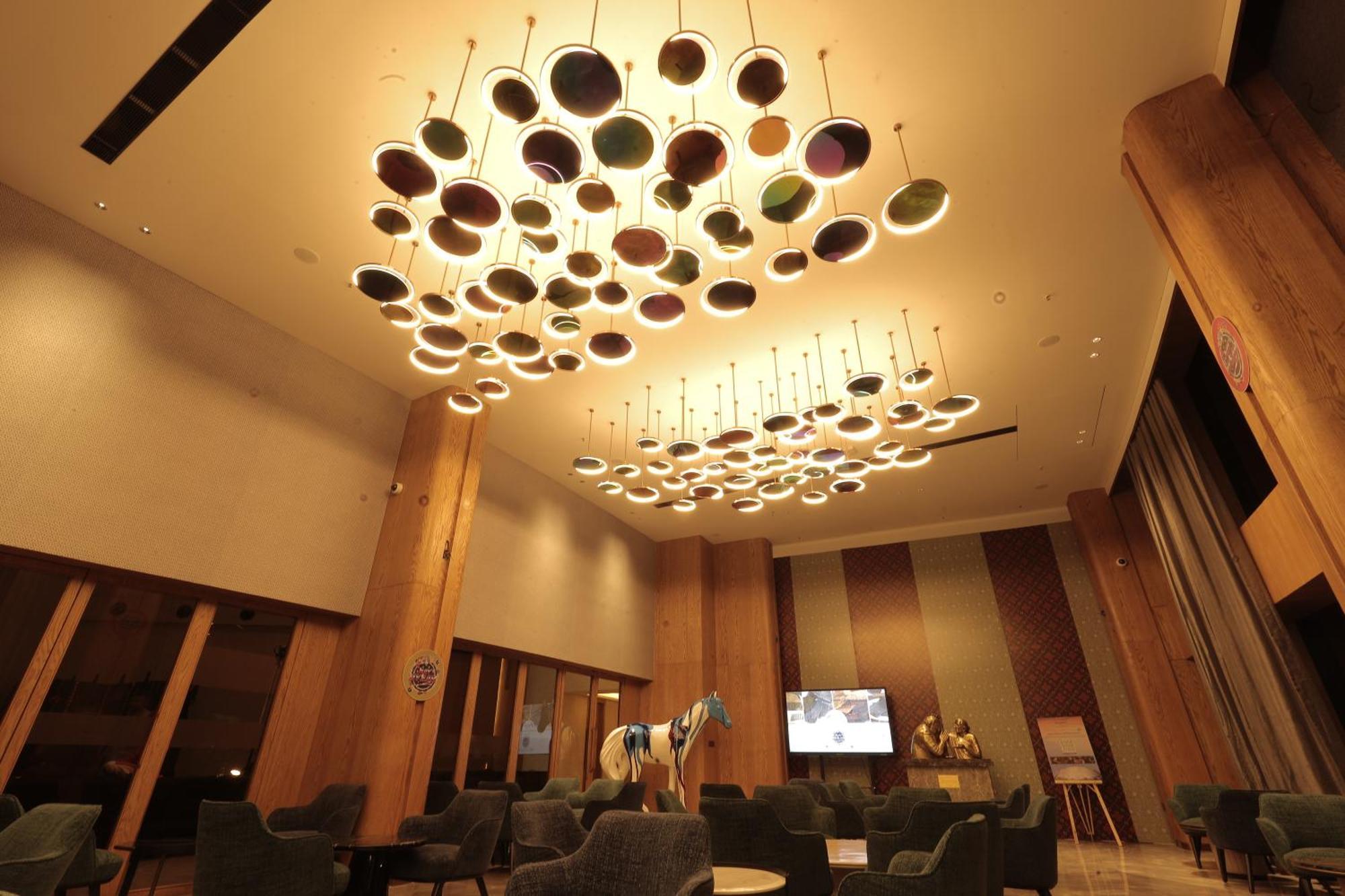 The World Surat Hotel ภายนอก รูปภาพ
