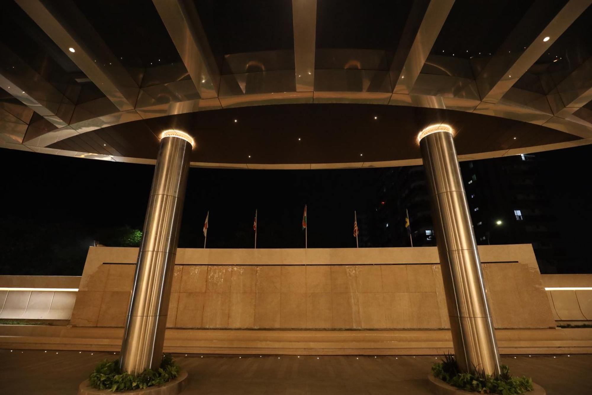 The World Surat Hotel ภายนอก รูปภาพ