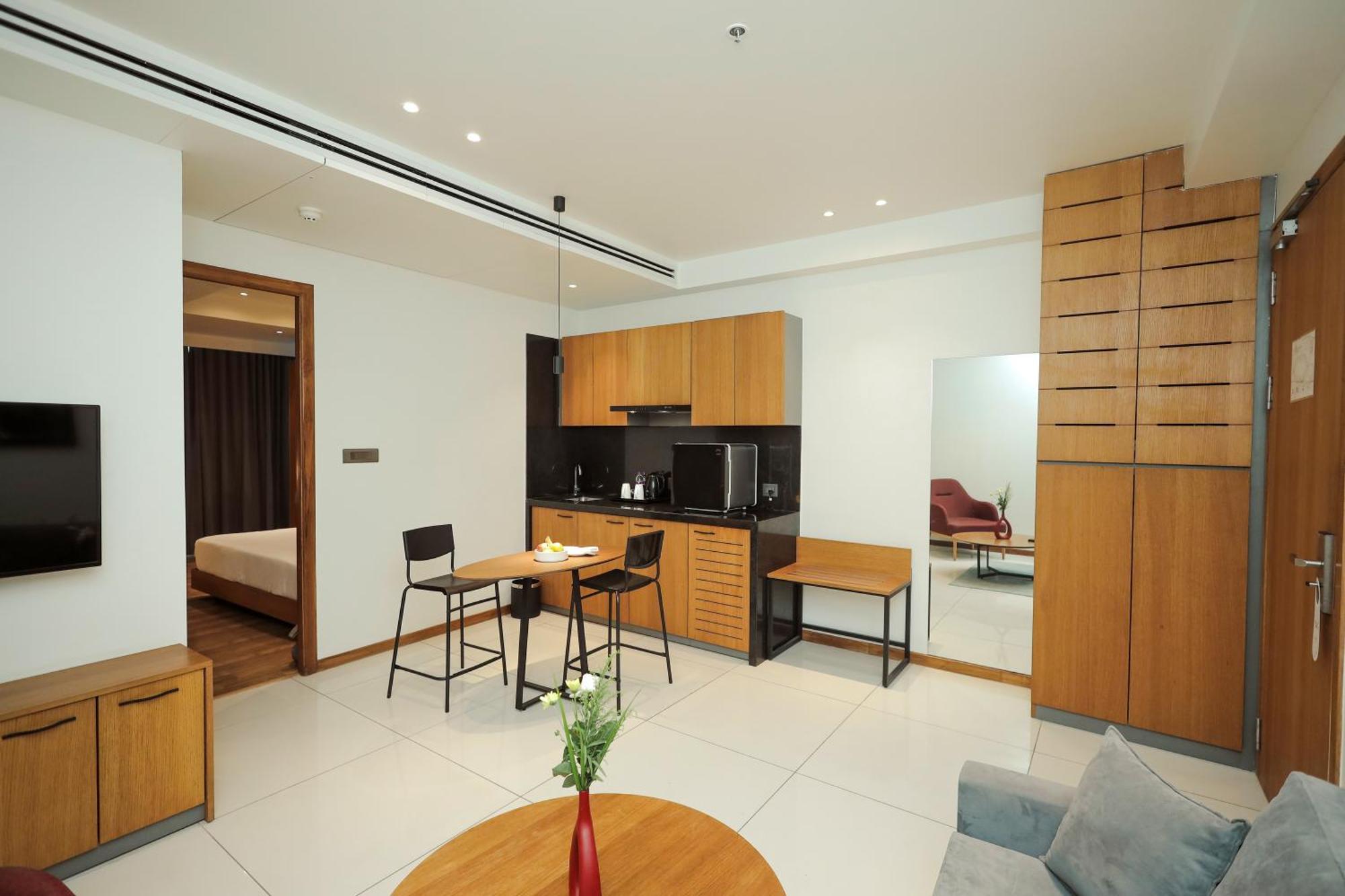 The World Surat Hotel ภายนอก รูปภาพ