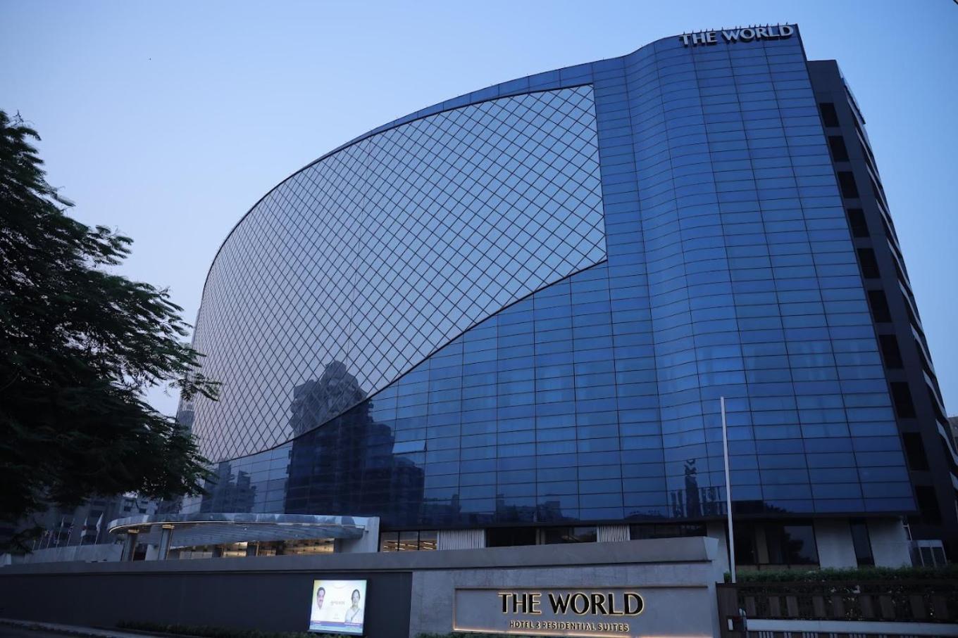 The World Surat Hotel ภายนอก รูปภาพ